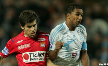 JUNINHO VS B.